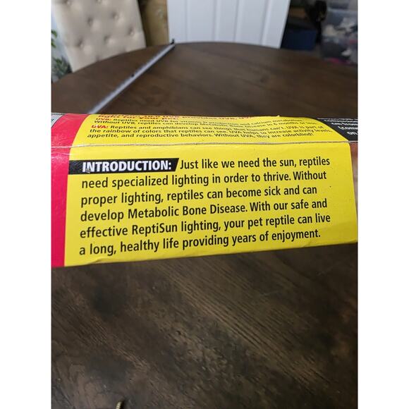 REPTISUN 10.0 UVB 18 Inch 457mm 15 watt T8 Reptile Lamp Ligth - Picture 5 of 14